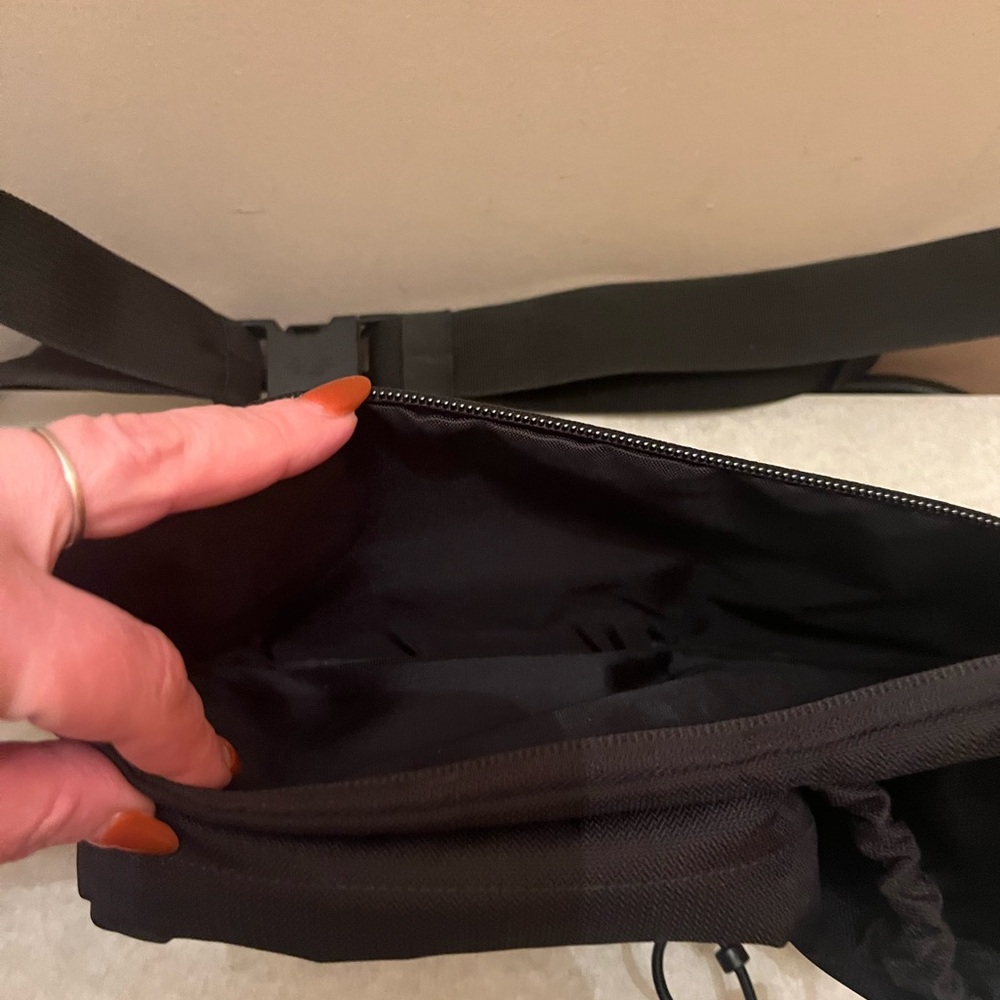 Carhartt Black Belt Bag - Picture 8 of 8